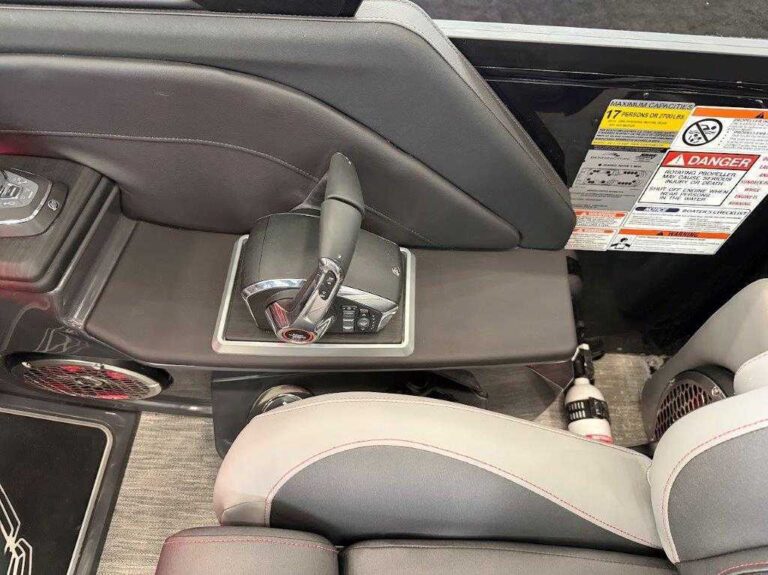 2026 Bennington 30QXFBWAX2 - Twin - Joystick - Arch US-ETWS9311J526 [photo 31]